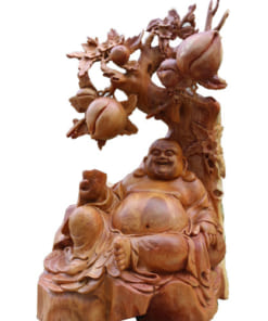 Tượng gỗ Di Lặc ngồi gốc đào