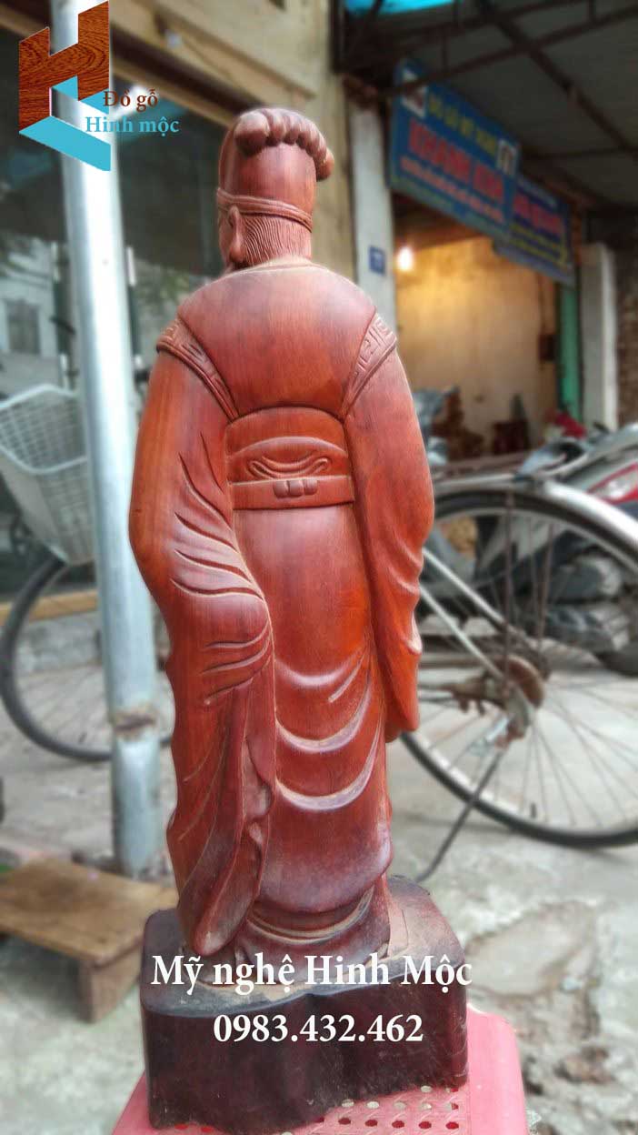 Tượng gỗ Khổng Minh