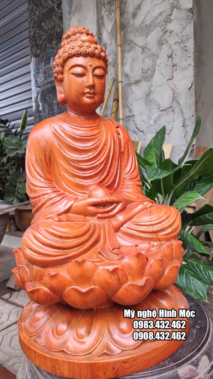 Tượng Phật Thích Ca bằng gỗ