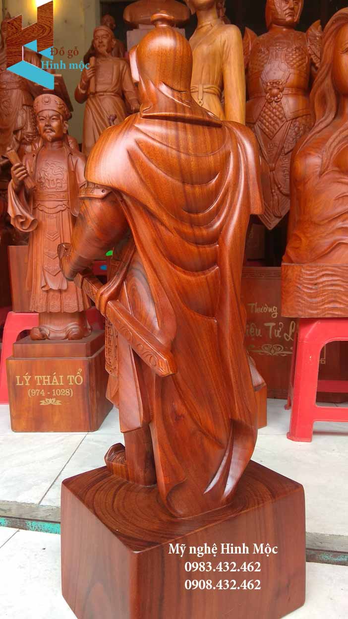 tượng gỗ Quang Trung