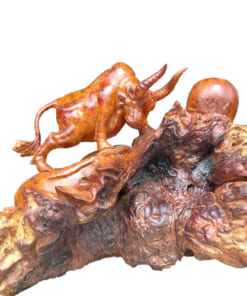 Tượng gỗ con bò tót