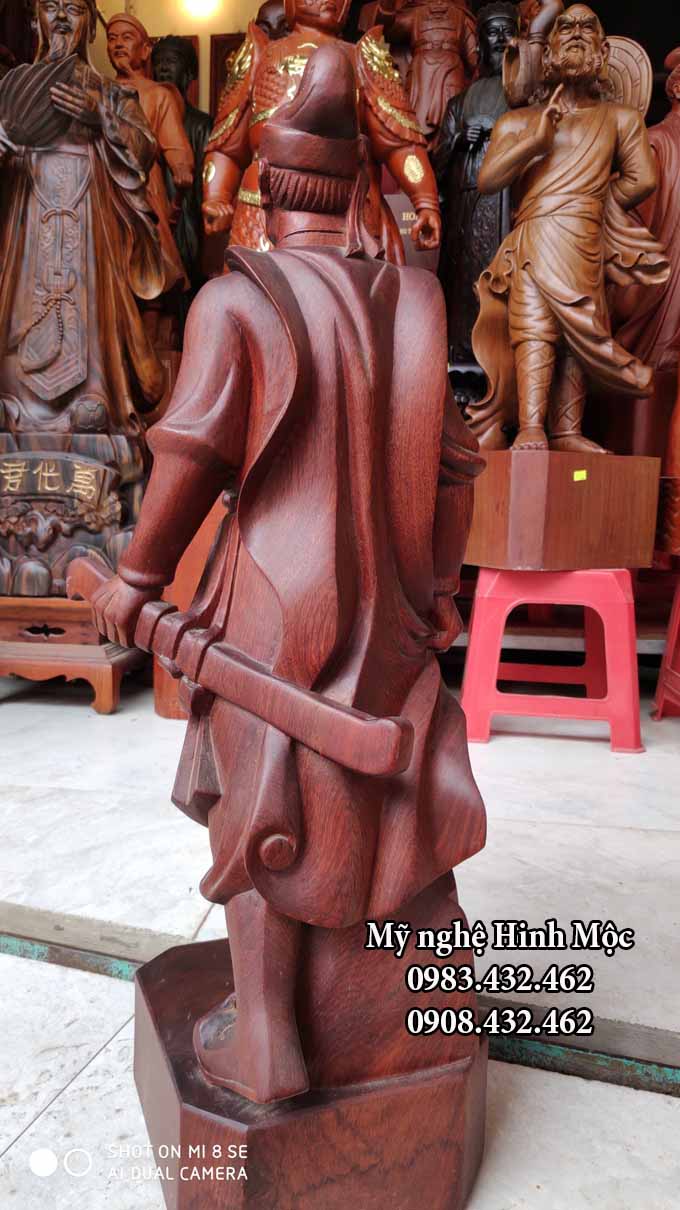 tượng gỗ vua Quang trung