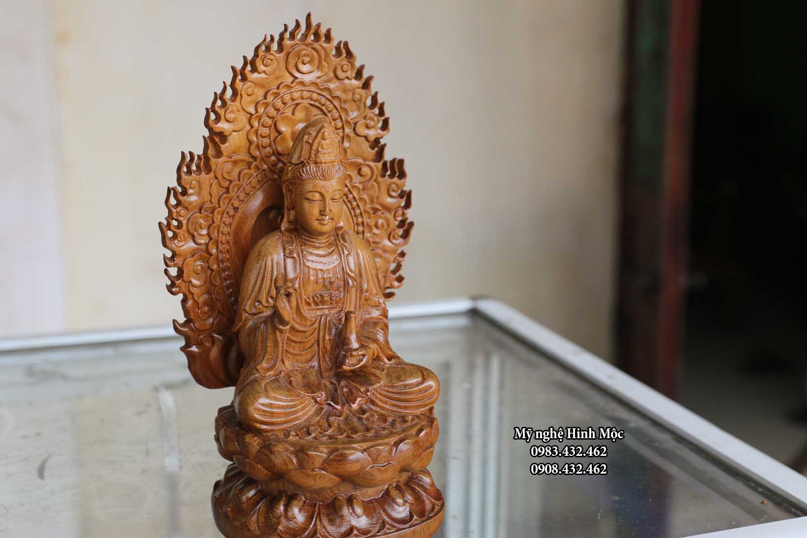 Phật mẹ Quan Âm 20cm gỗ bách xanh