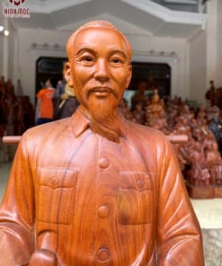 Tượng gỗ Bác Hồ